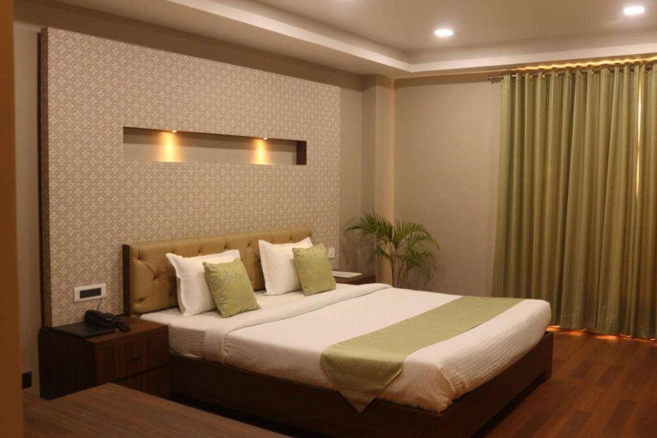 Hotel The Kalyaniz Guwahati Dış mekan fotoğraf