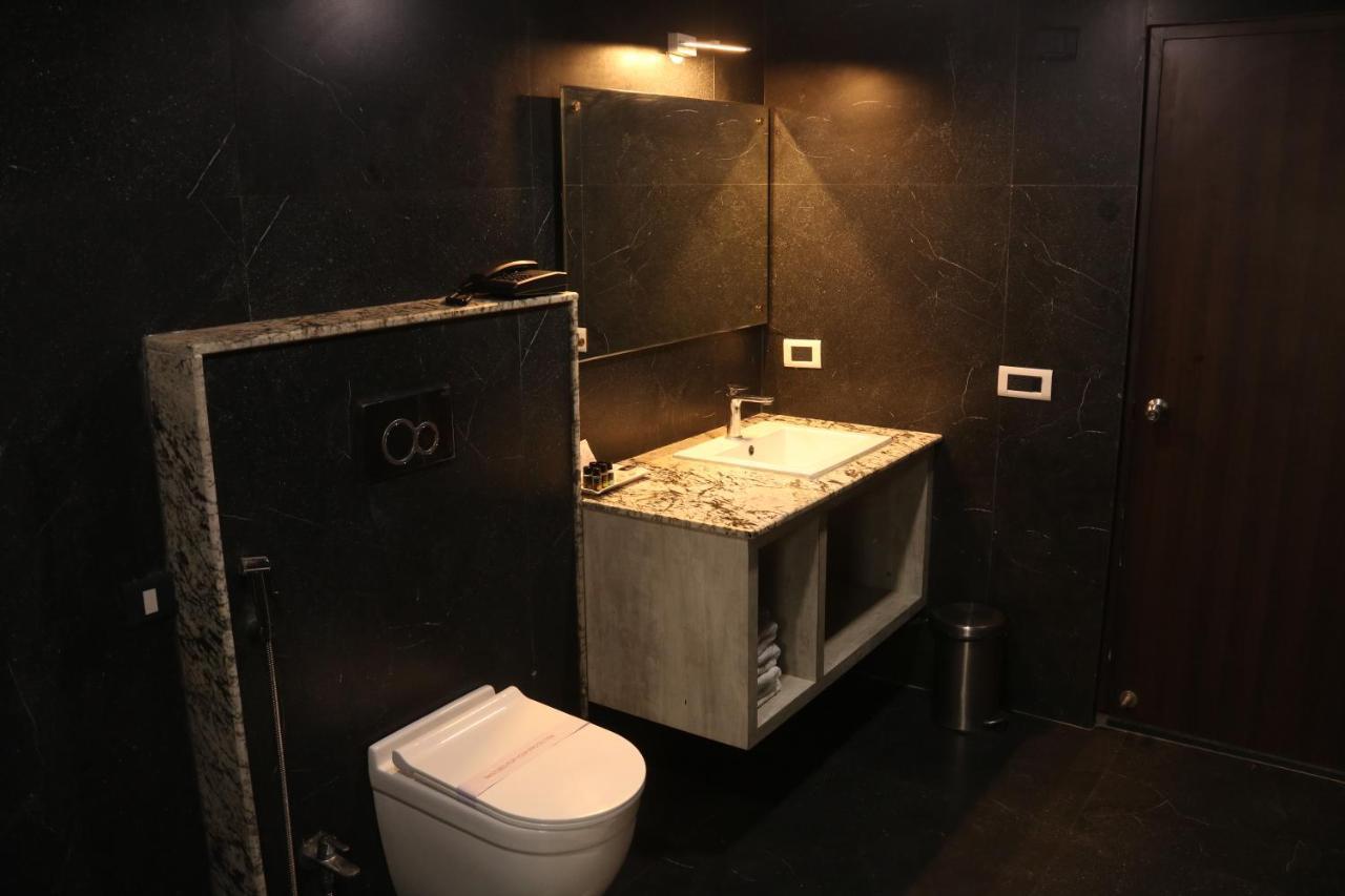Hotel The Kalyaniz Guwahati Dış mekan fotoğraf