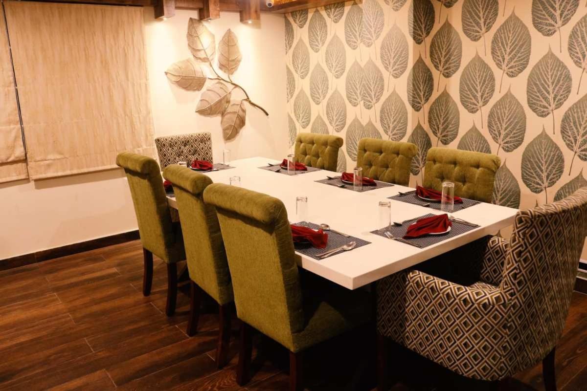 Hotel The Kalyaniz Guwahati Dış mekan fotoğraf